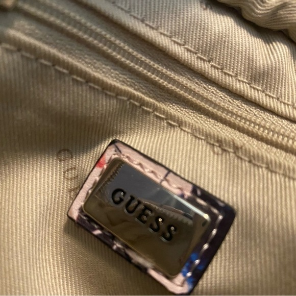 Guess mini over shoulder bag. Gold  and silver finishings, patterned. - Picture 7 of 9